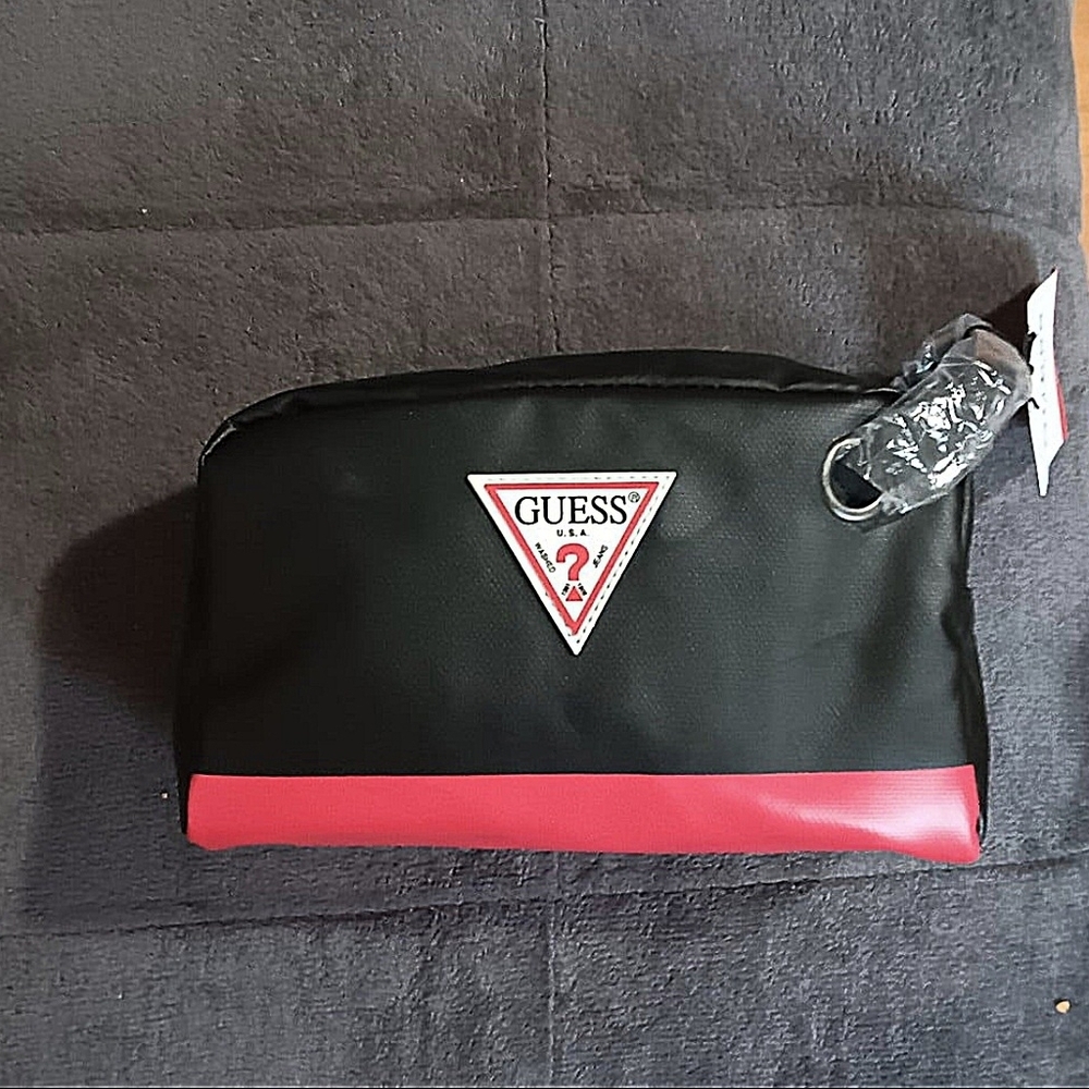 TGUESS Black And Red Travel Kit Bag